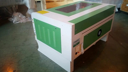 Лазерно-гравировальный станок с ЧПУ WoodTec WL 9060 M2